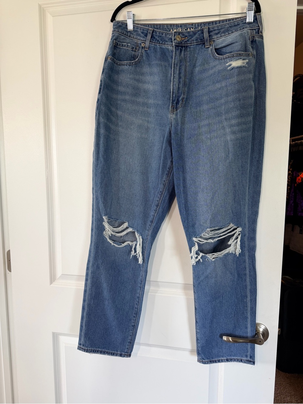 American Eagle Outfitters Blue Distressed High-Rise Mom Jeans 14R